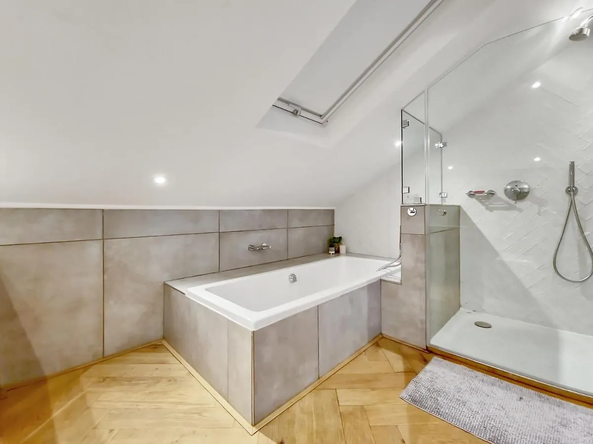 Cottage 8 - Virginia Avenue Villas Cape Town