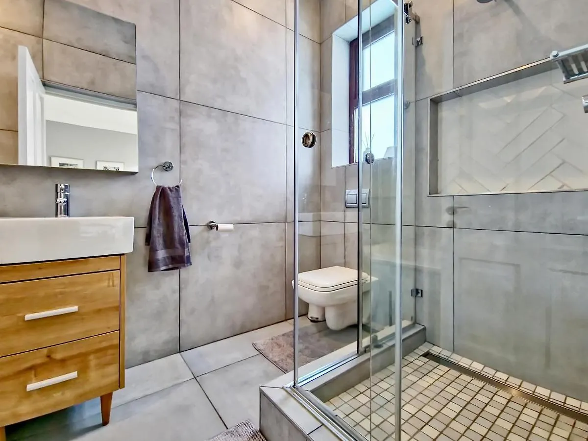 Cottage 8 - Virginia Avenue Villas Cape Town