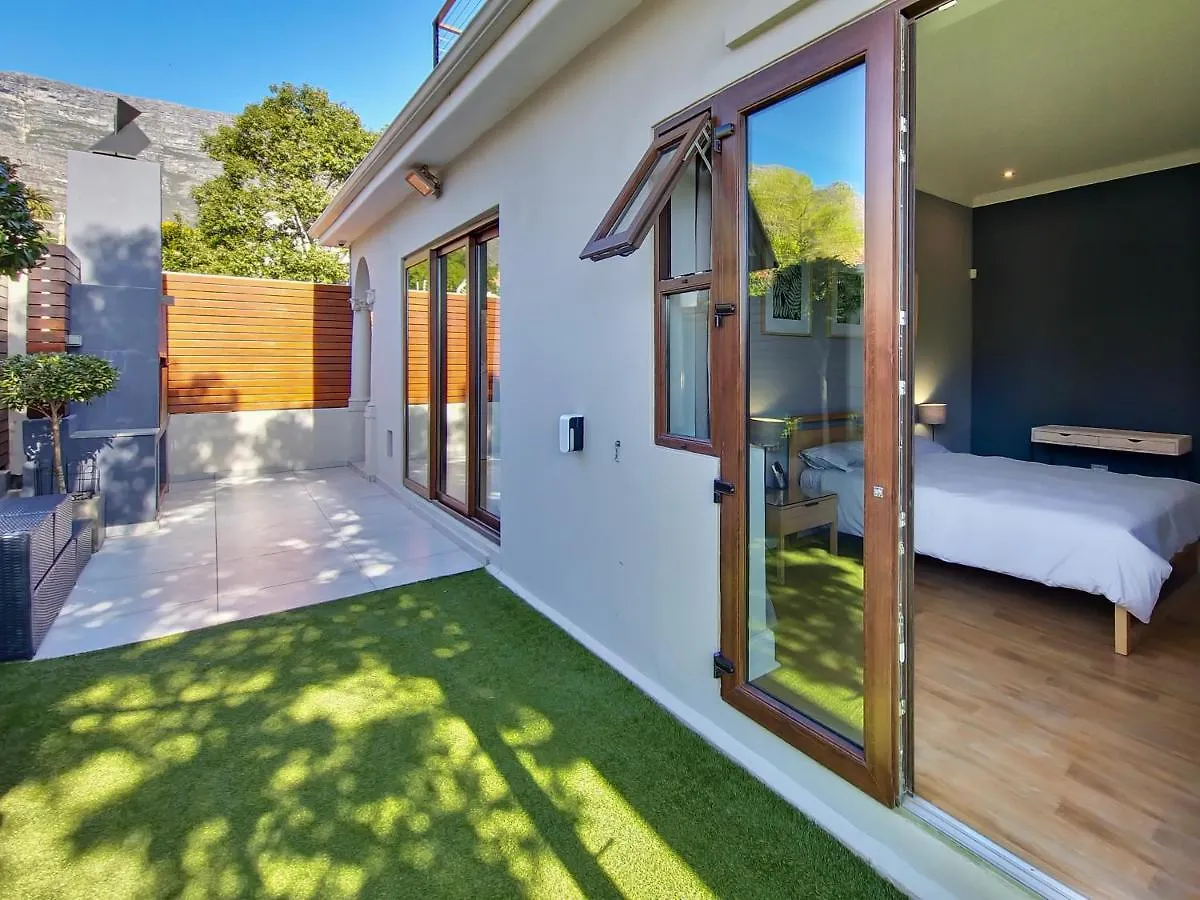 Cottage 8 - Virginia Avenue Villas Cape Town