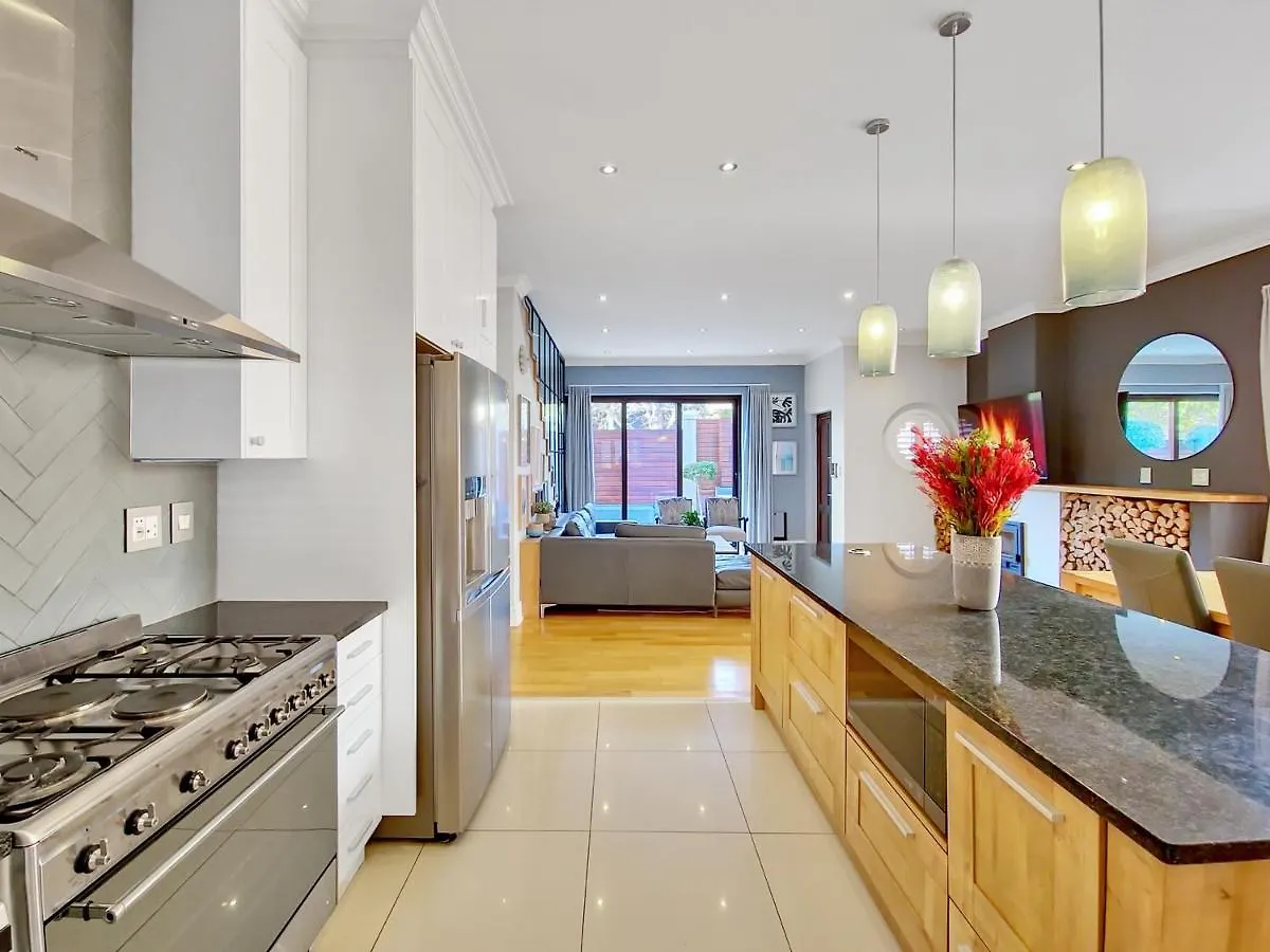 Cottage 8 - Virginia Avenue Villas Cape Town South Africa