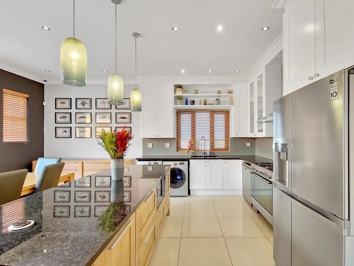 Cottage 8 - Virginia Avenue Villas Cape Town